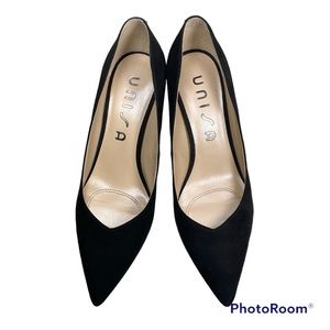 UNISA classic black suede looking heels size 6.5